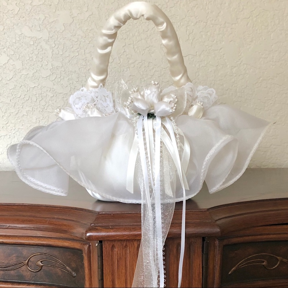 Vintage Flower Girl Basket - Picture 2 of 8